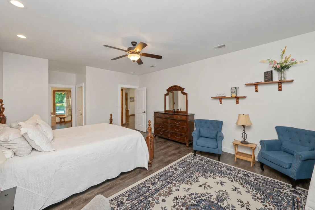 Photo of 1827 Waterway Drive