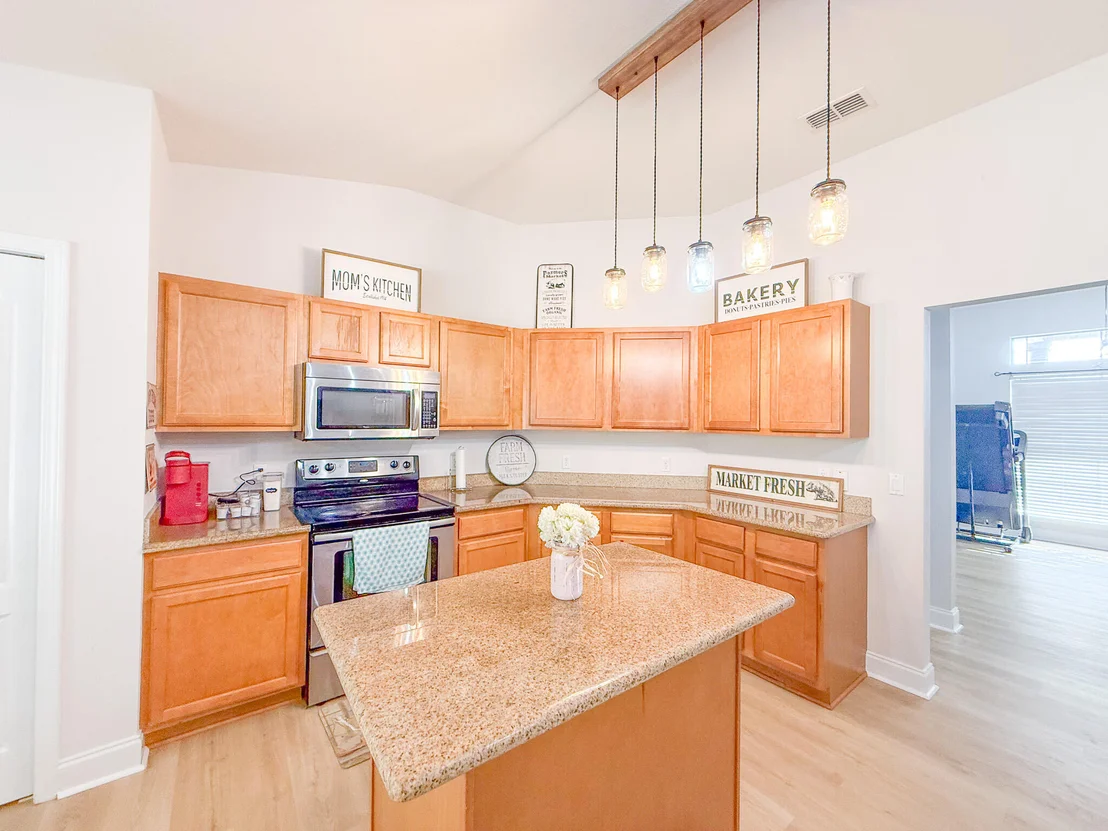 Photo of 6214 Flash Lane