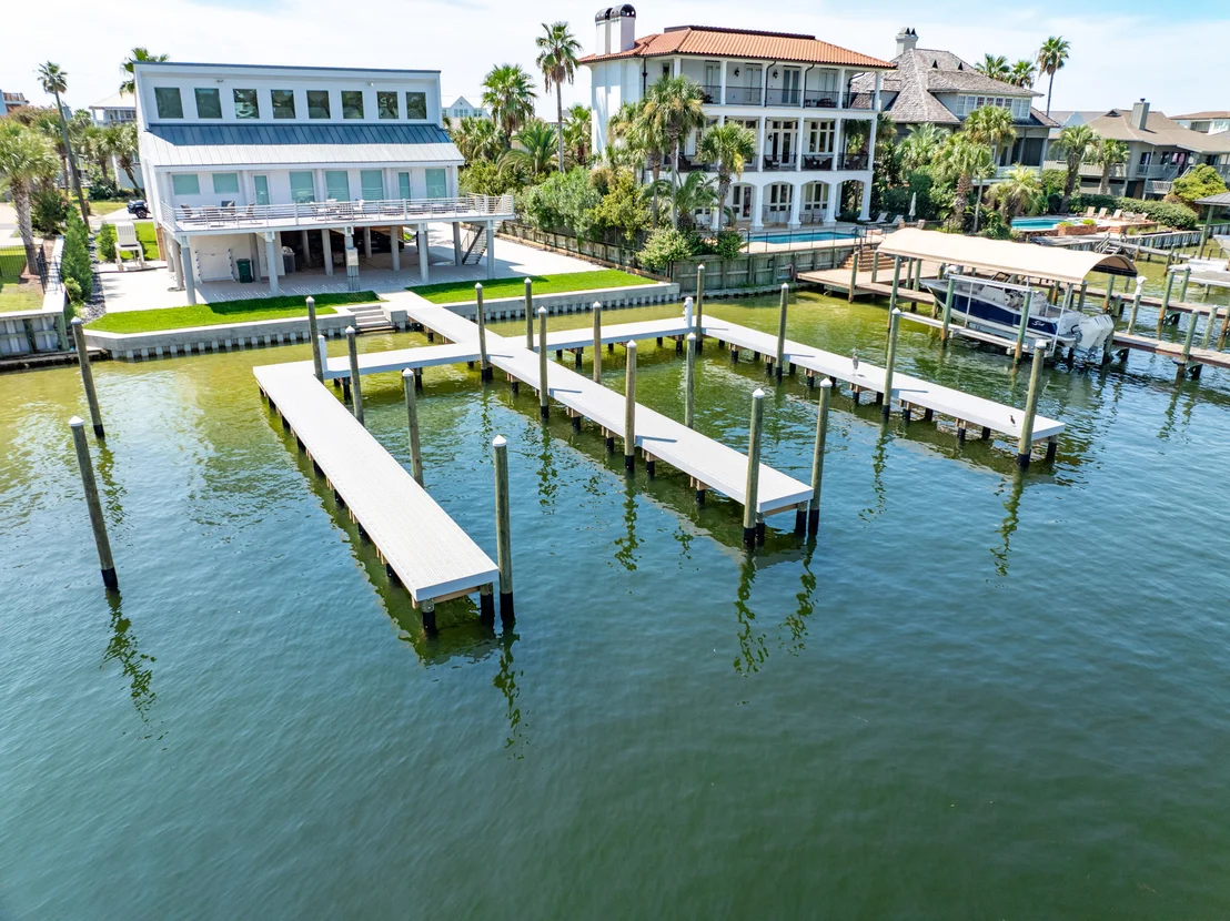Photo of 611 Lagoon Drive