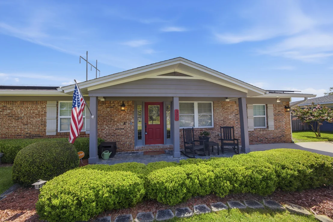 Photo of 325 Echo Circle
