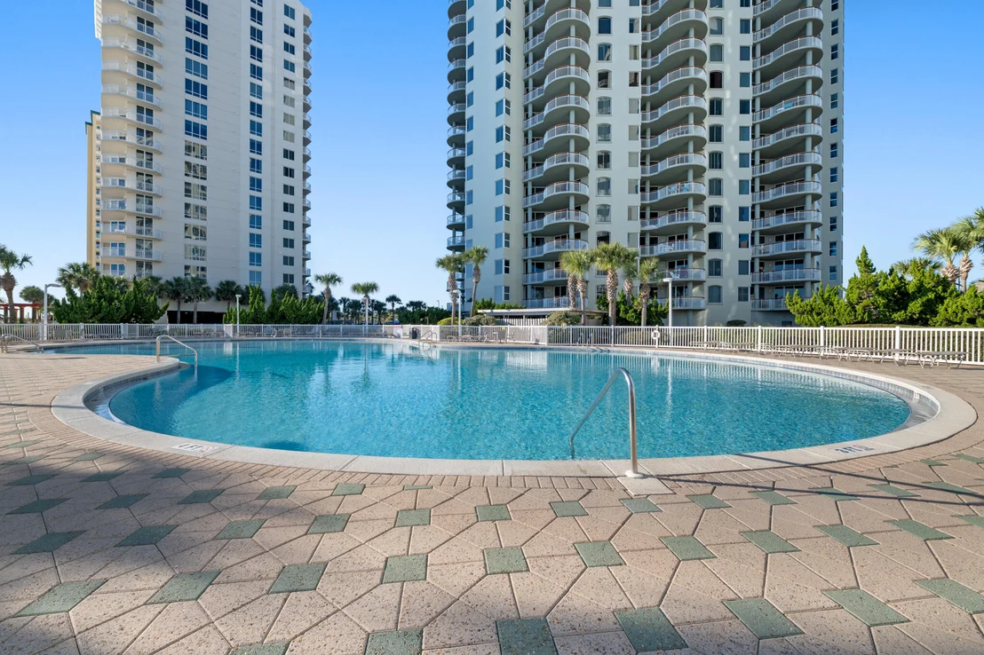 Photo of Unit PH2E at 8501 Gulf Boulevard
