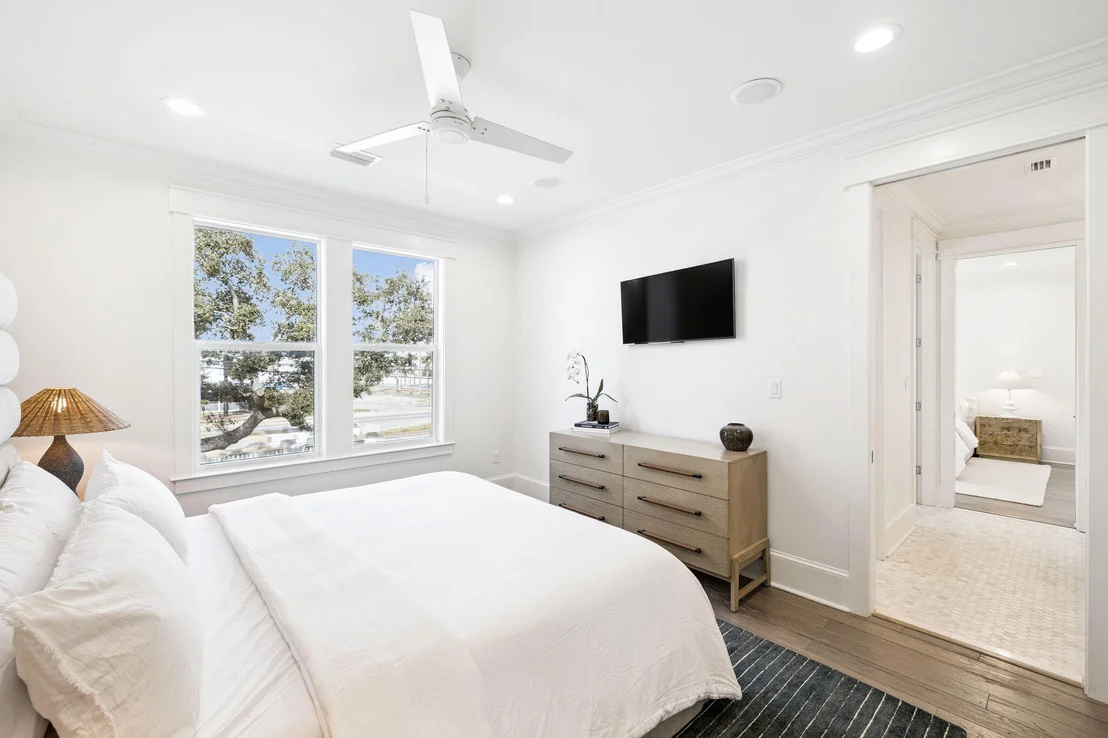 Photo of 714 Harbor Boulevard