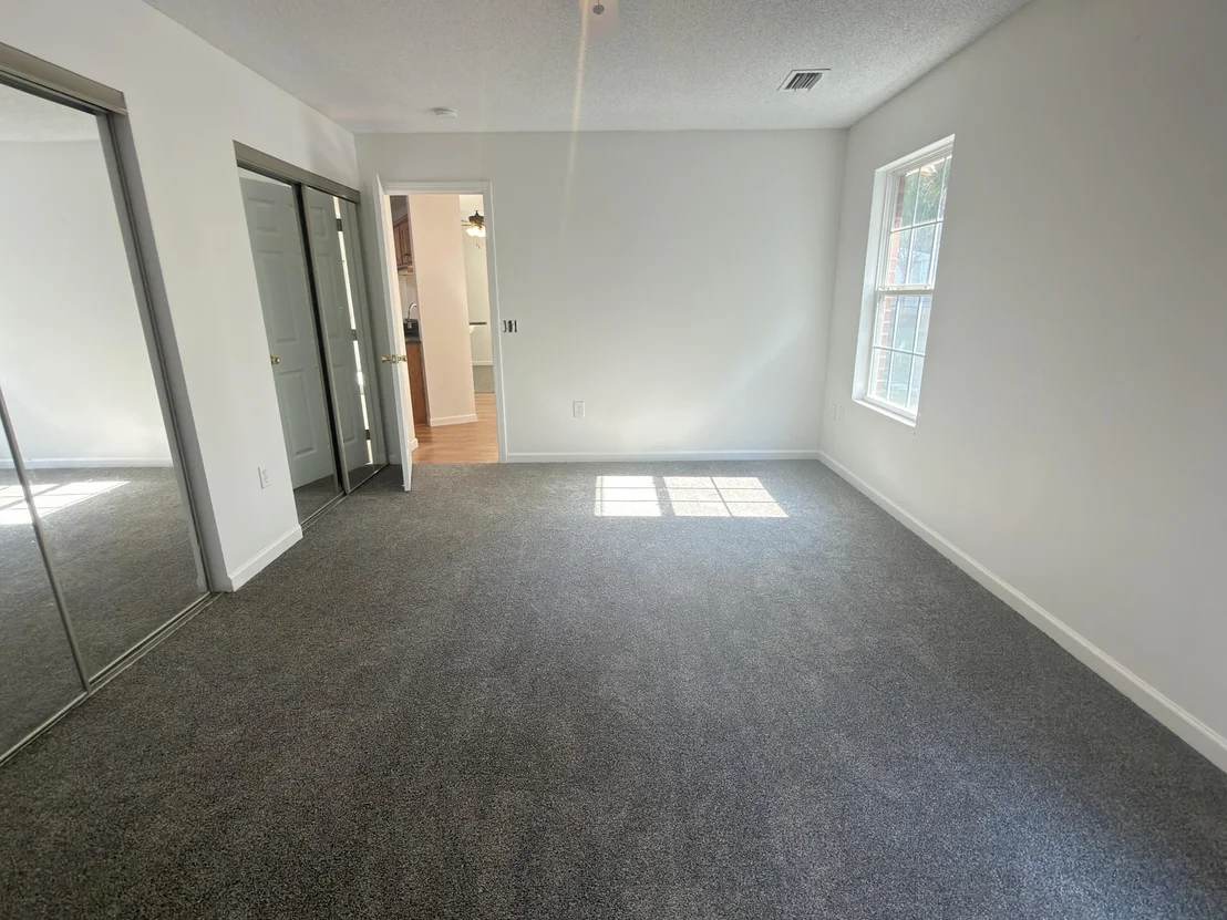 Photo of 5210 Moore Loop