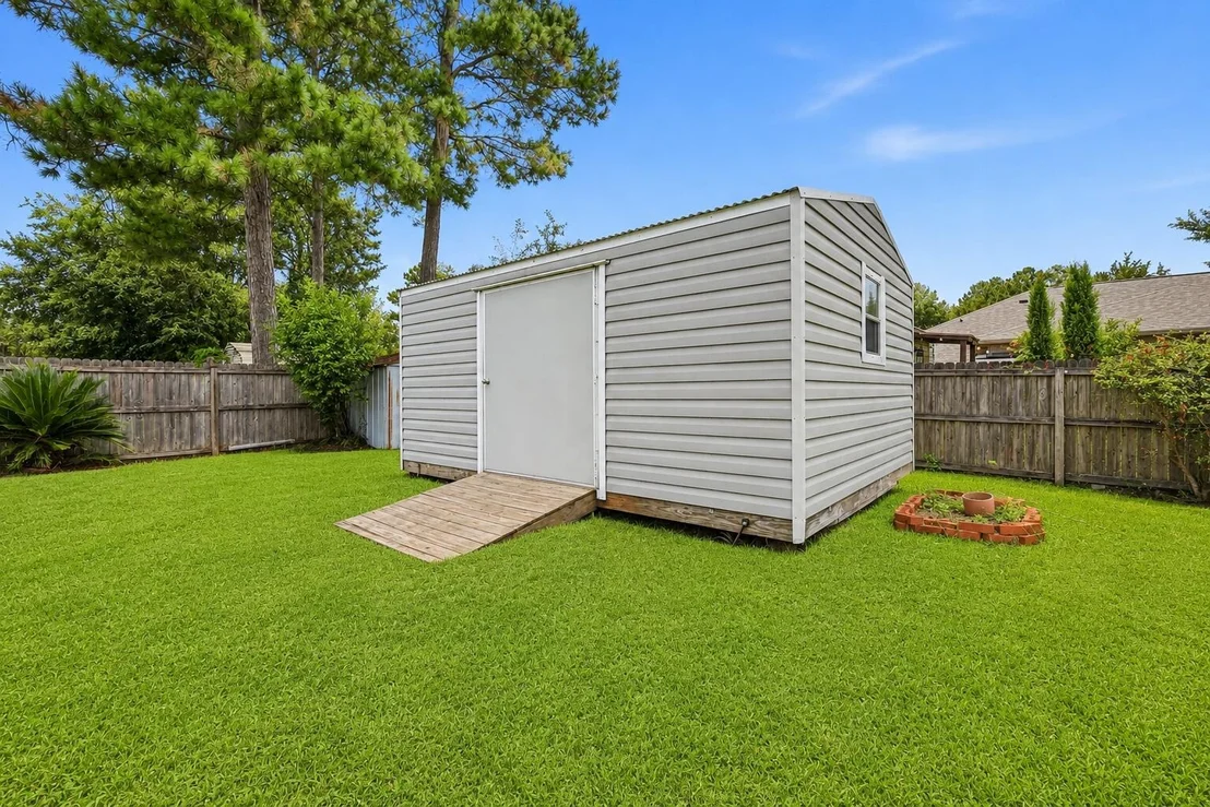 Photo of 5925 Wind Trace Road