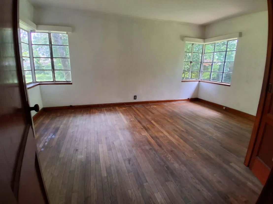 Photo of 855 N Pearl Street