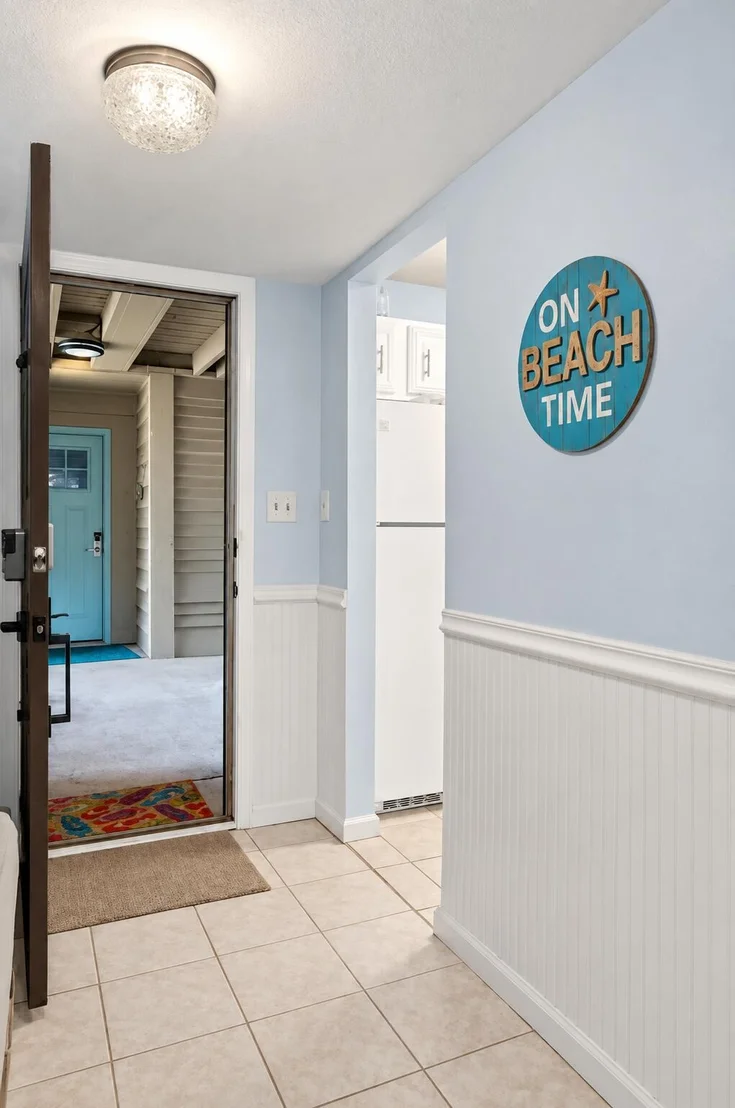 Photo of Unit UNIT33A at 373 Sunset Bay
