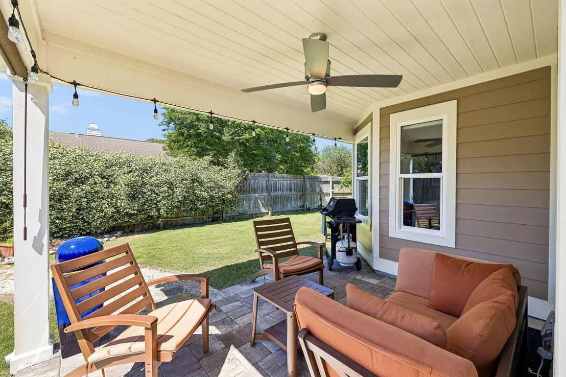 Photo of 331 Oleander Avenue