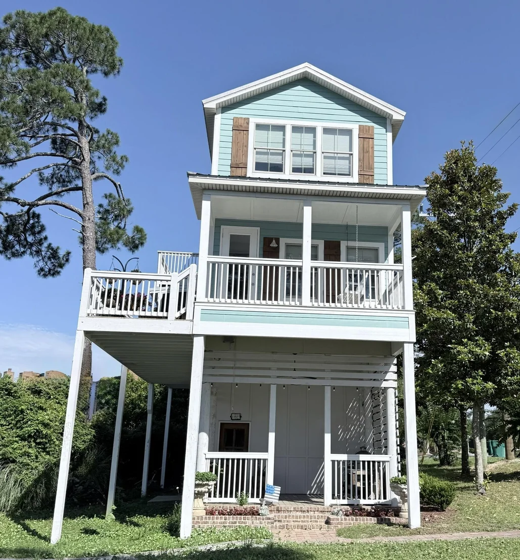 Photo of 197 Bayshore Drive