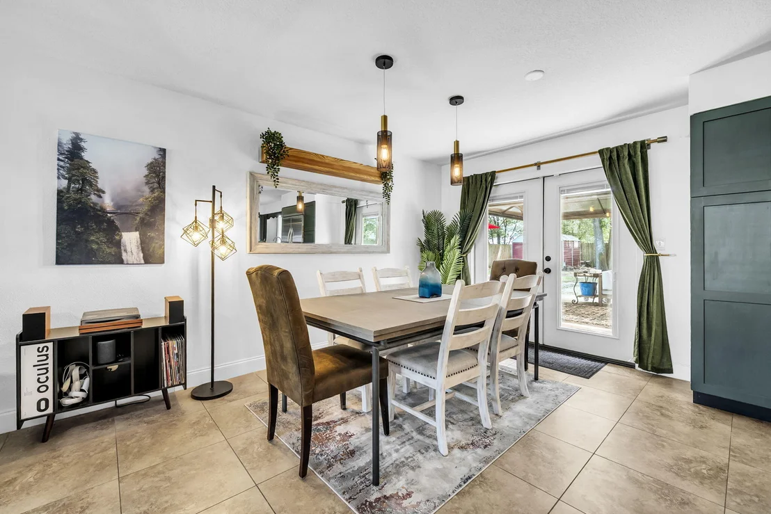 Photo of 59 NE Oregon Drive