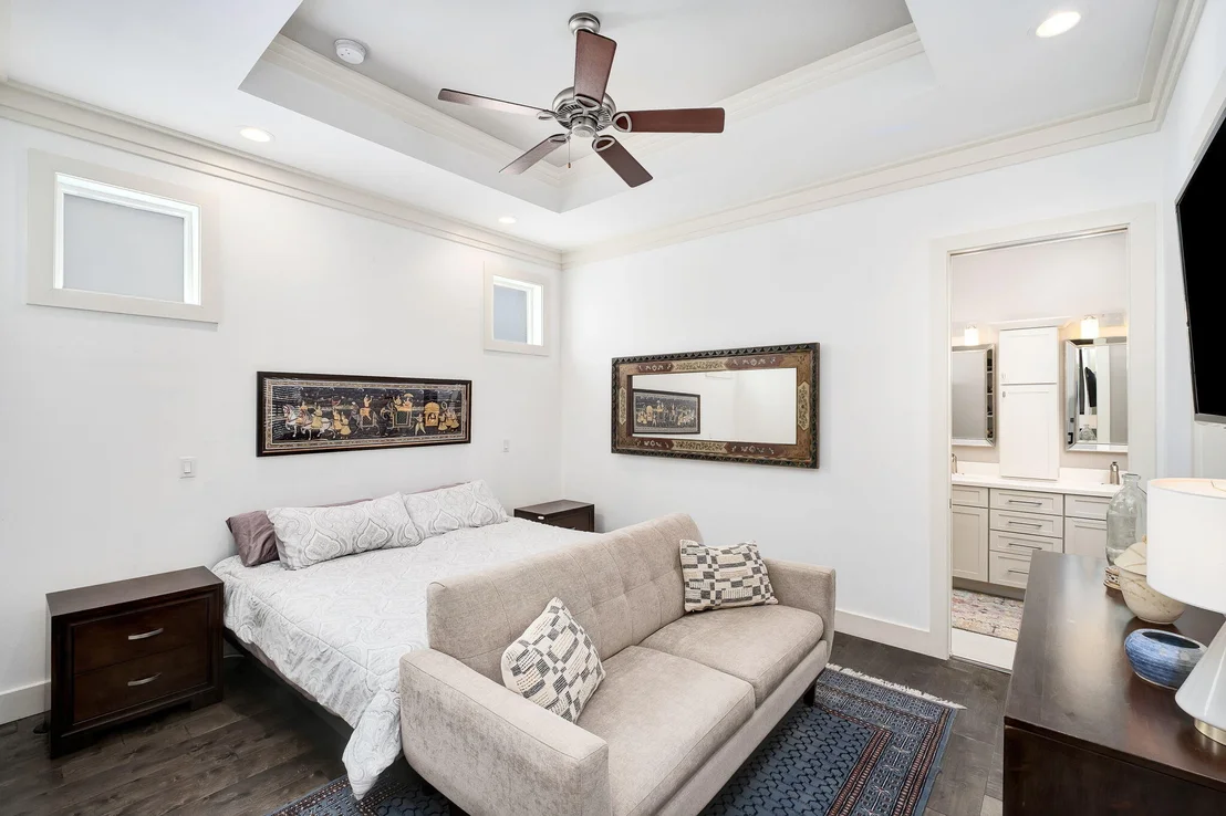 Photo of 47 Saint Simon Circle