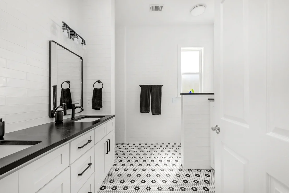 Photo of 1422 Lagrange Road