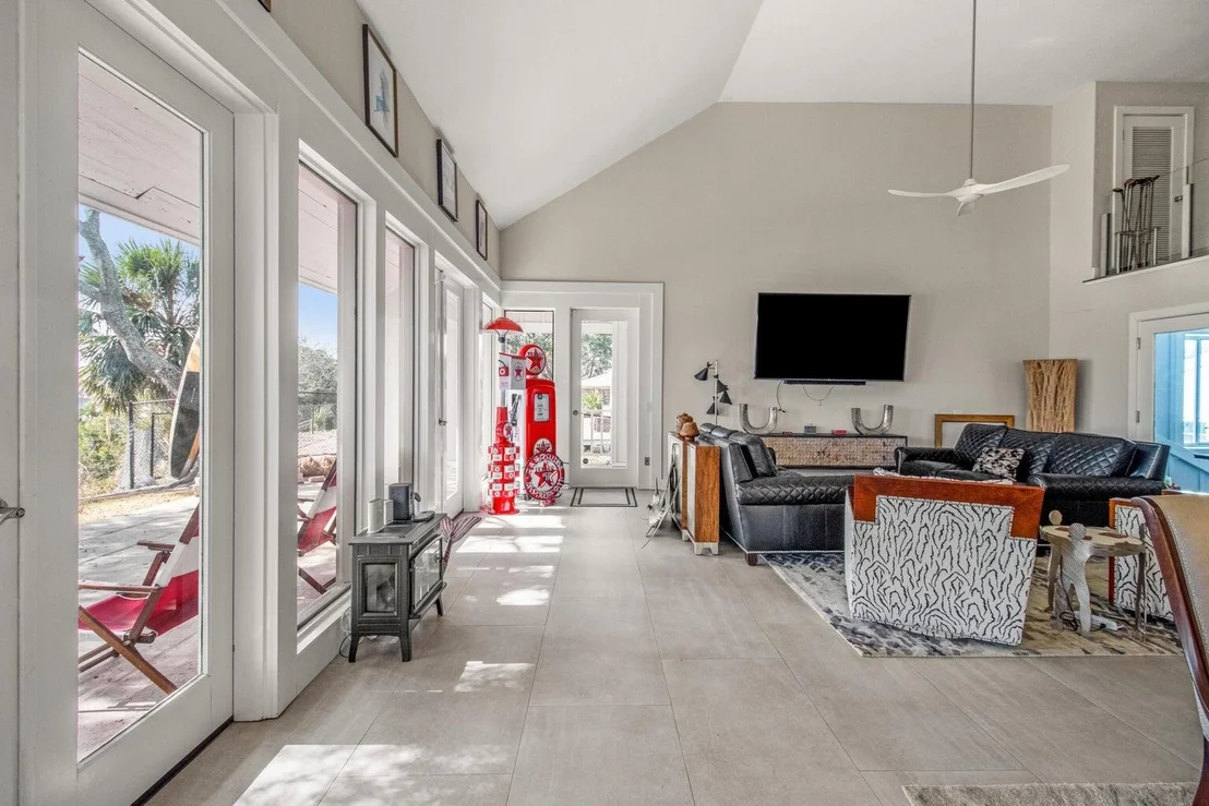 Photo of 708 Harbor Boulevard