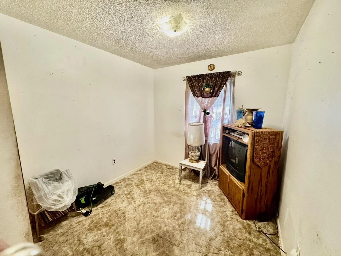 Photo of 112 Oglesby Avenue