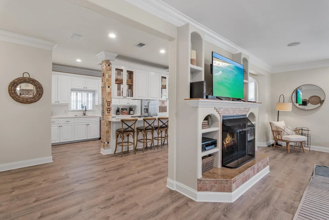 Photo of 102 Terra Cotta Way