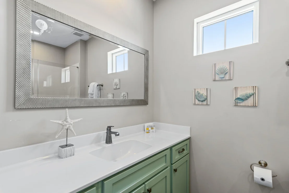 Photo of 240 Driftwood Road