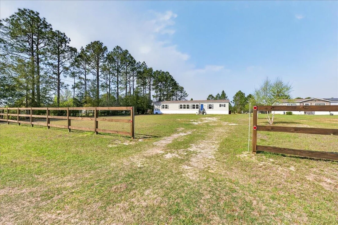 Photo of 4669 Thoroughbred Drive