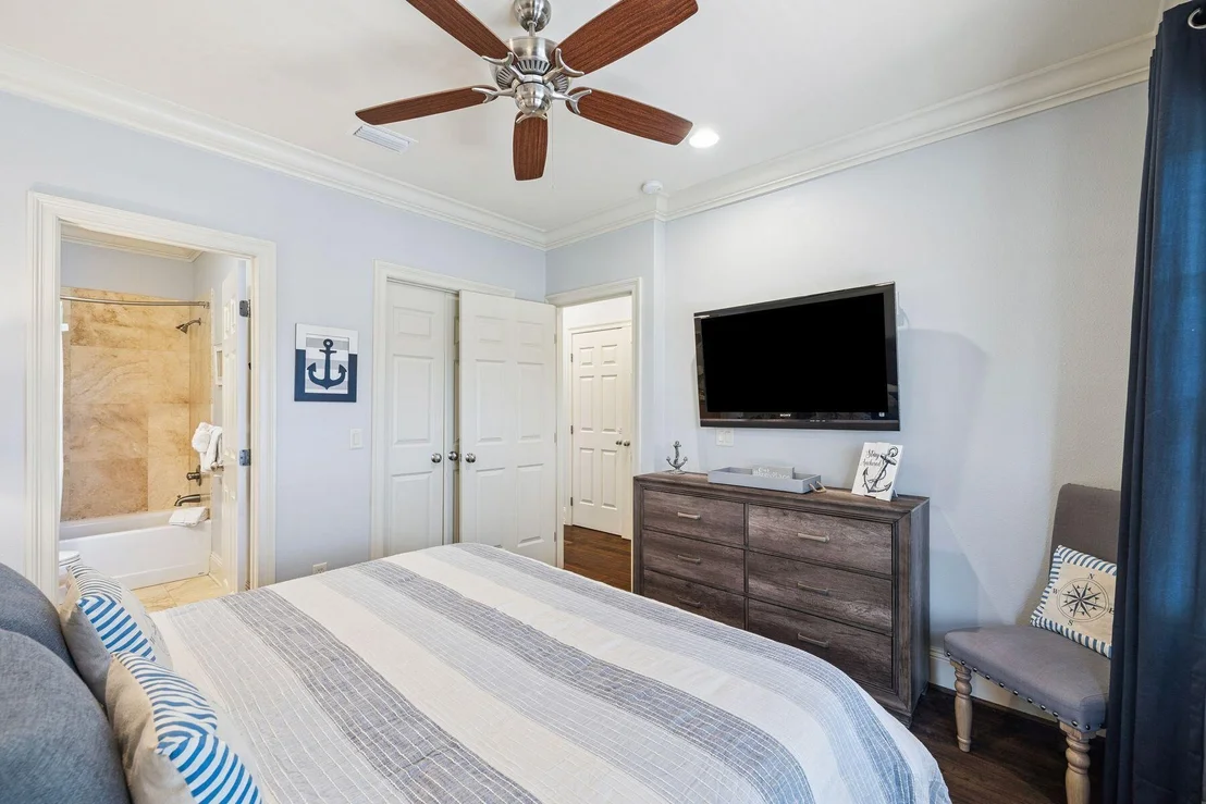 Photo of 1853 Boardwalk Drive