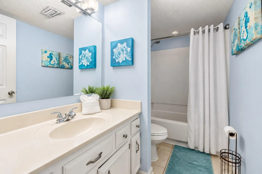 Photo of Unit UNIT33A at 373 Sunset Bay