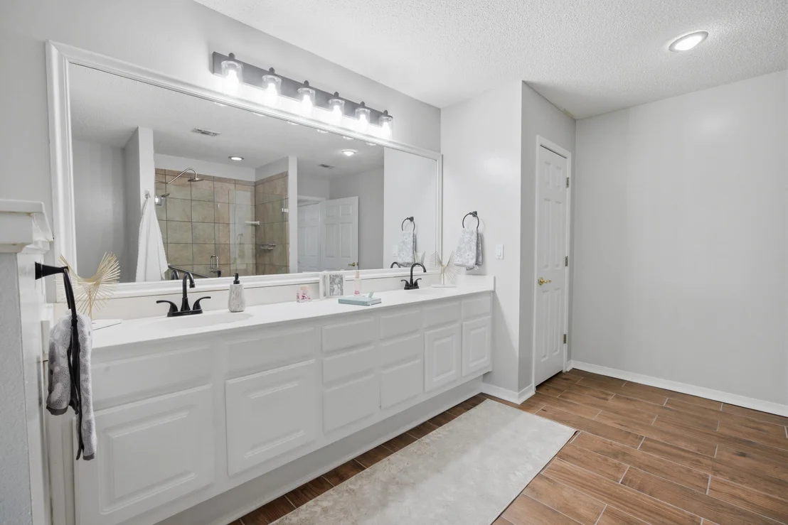 Photo of 111 Arapaho Trail