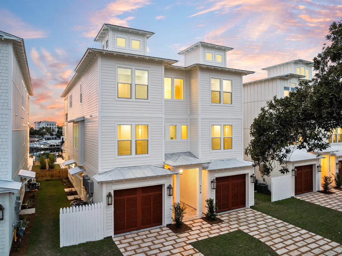 Photo of 714 Harbor Boulevard