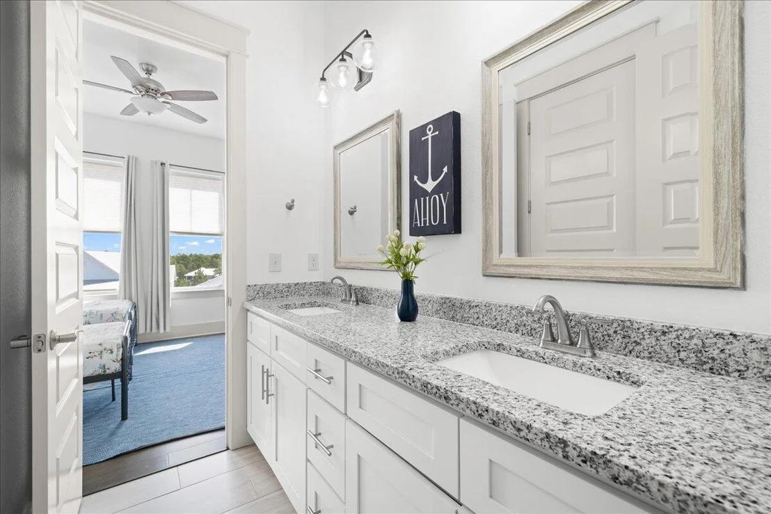 Photo of 275 Gulfview Circle