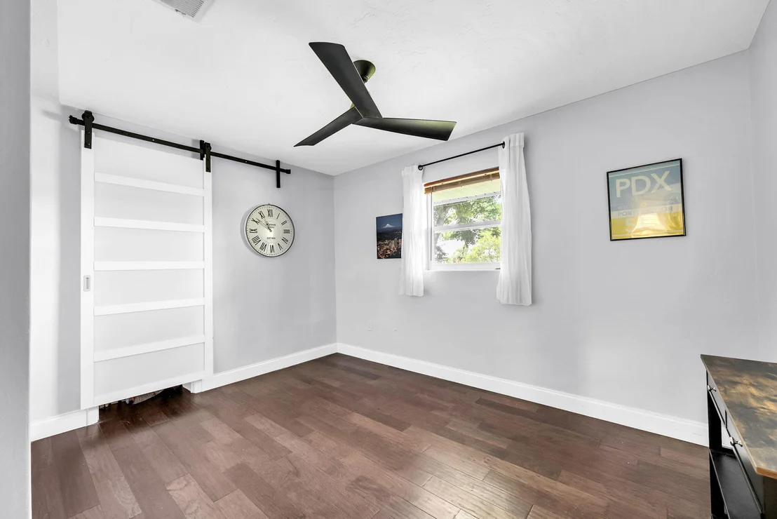 Photo of 59 NE Oregon Drive