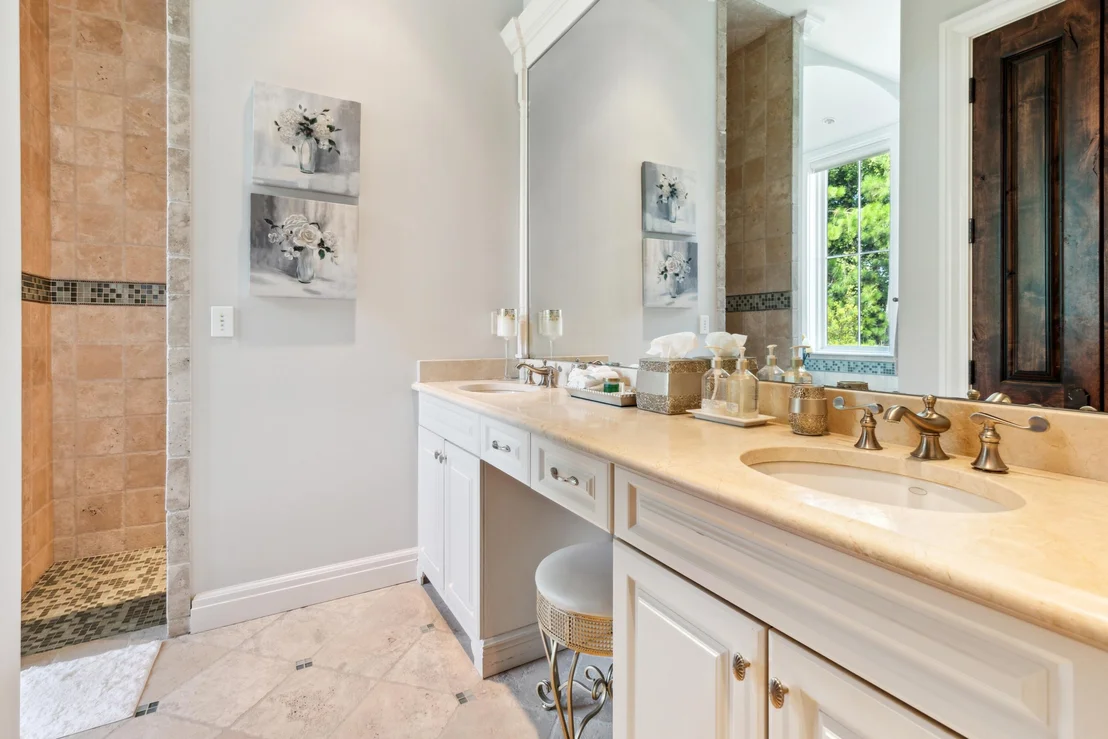 Photo of 4300 Breakwater Drive