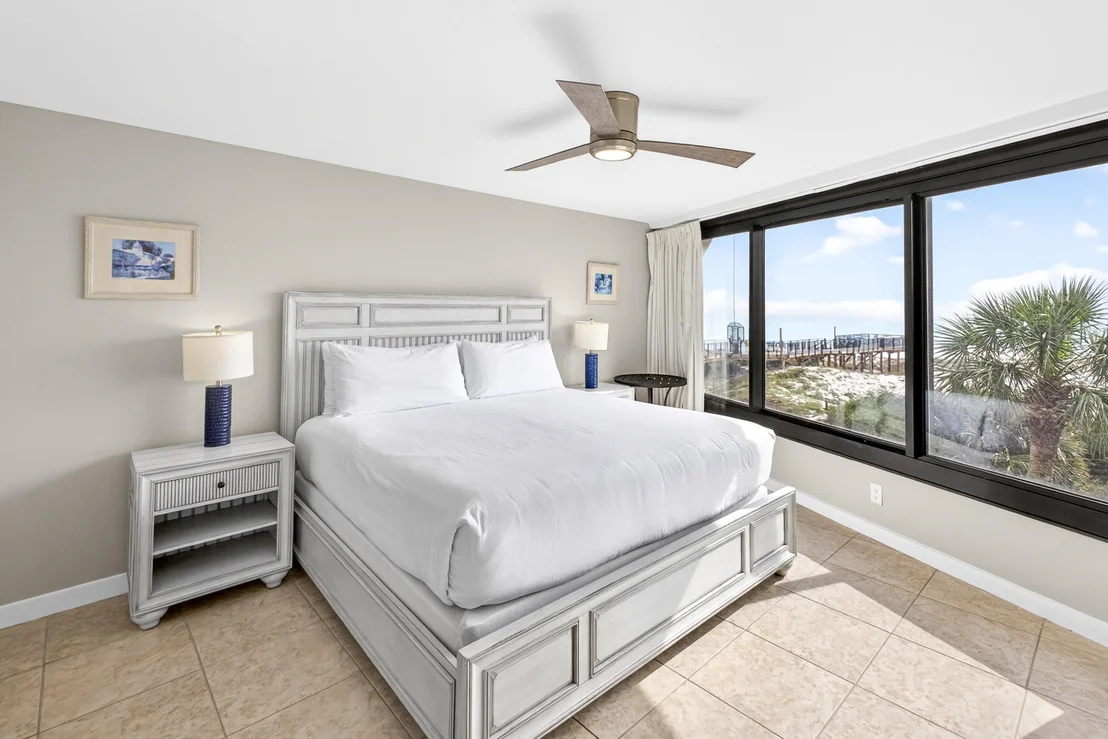 Photo of Unit 4033 at 4033 Beachside One Drive