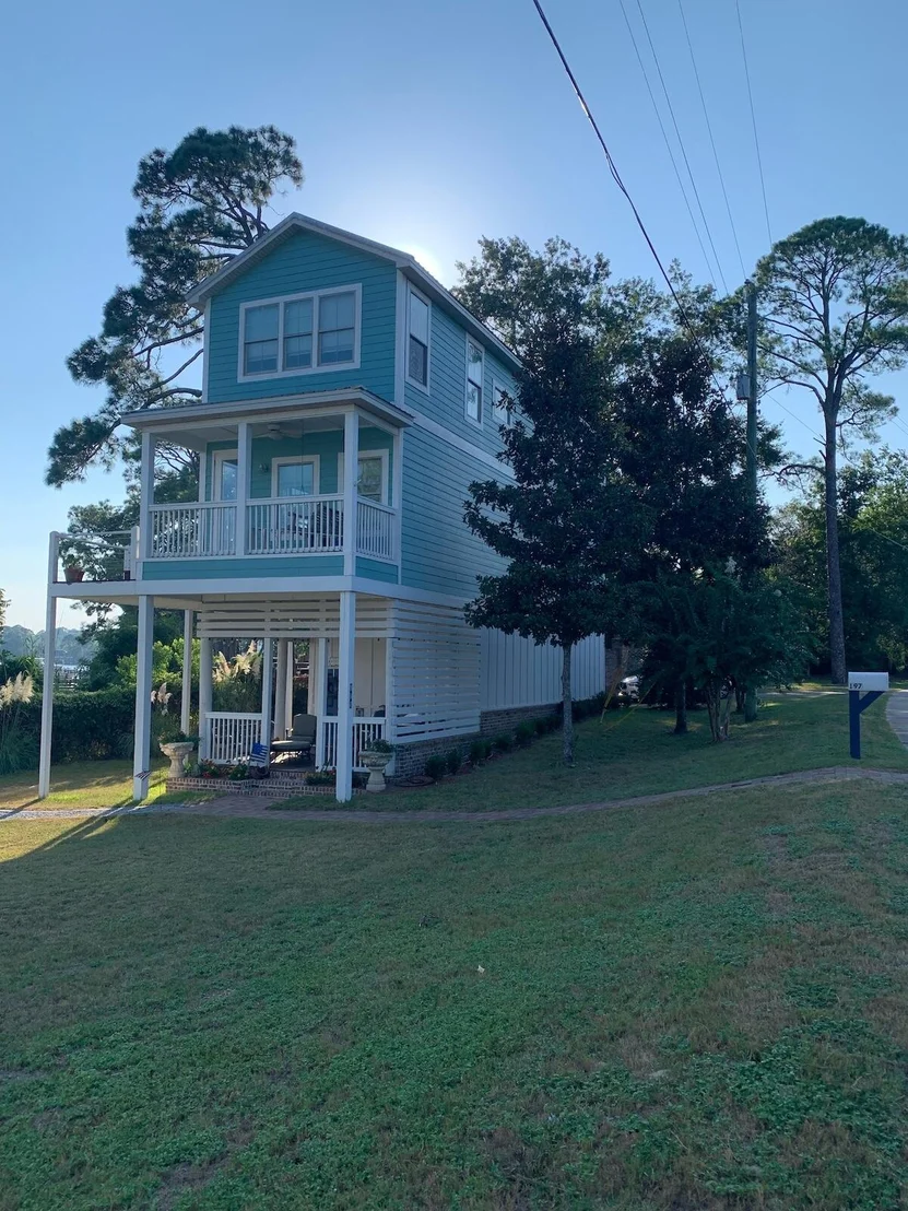 Photo of 197 Bayshore Drive