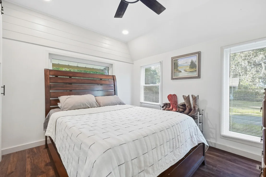 Photo of 348 Eucalyptus Avenue