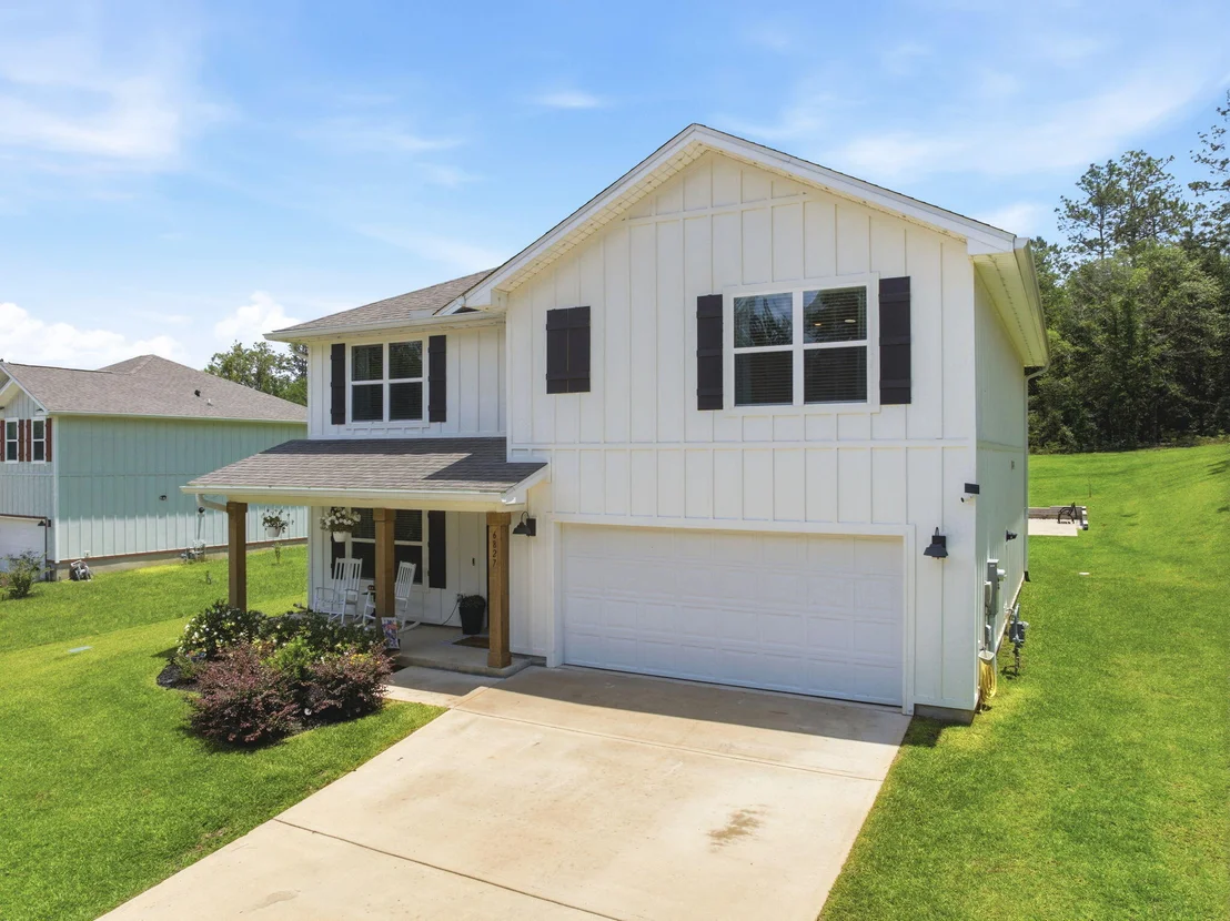 Photo of 6827 Interlachen Lane