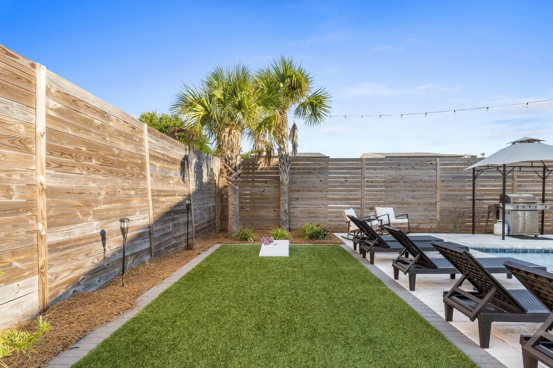 Photo of 7028 Thomas Drive