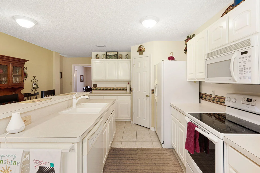 Photo of 5843 Saratoga Drive