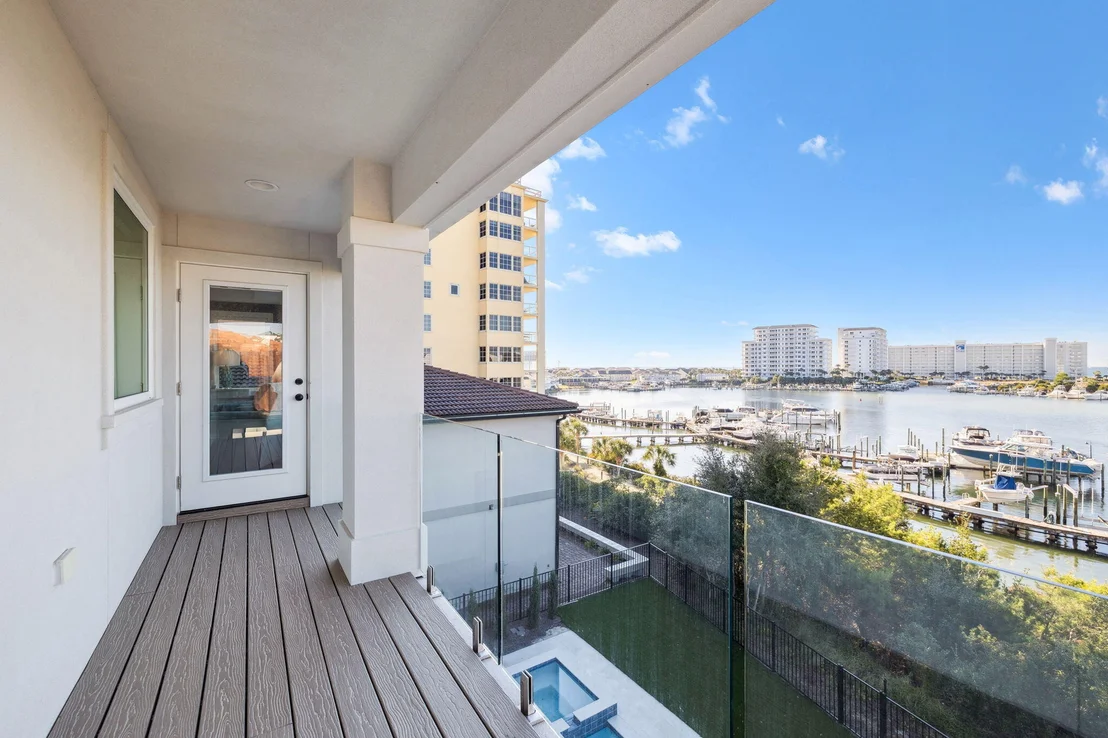 Photo of 754 Harbor Boulevard