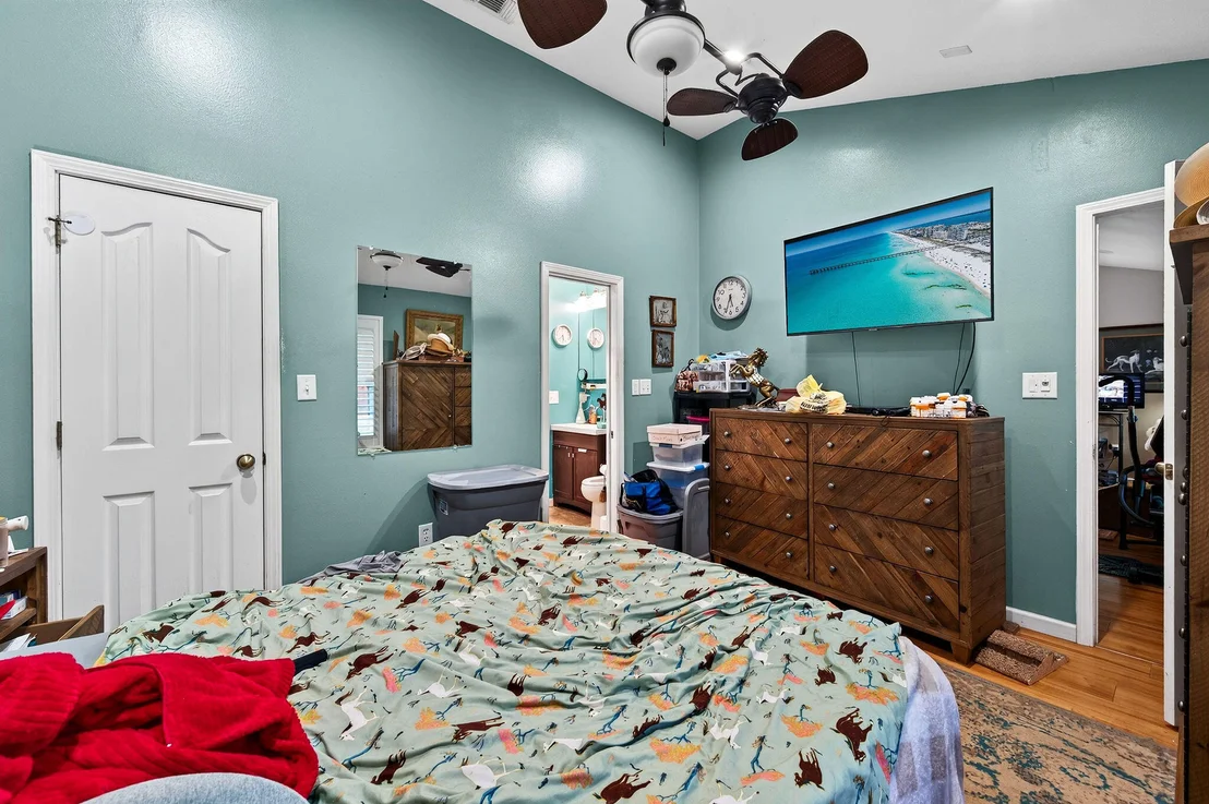 Photo of 635 Southside Drive