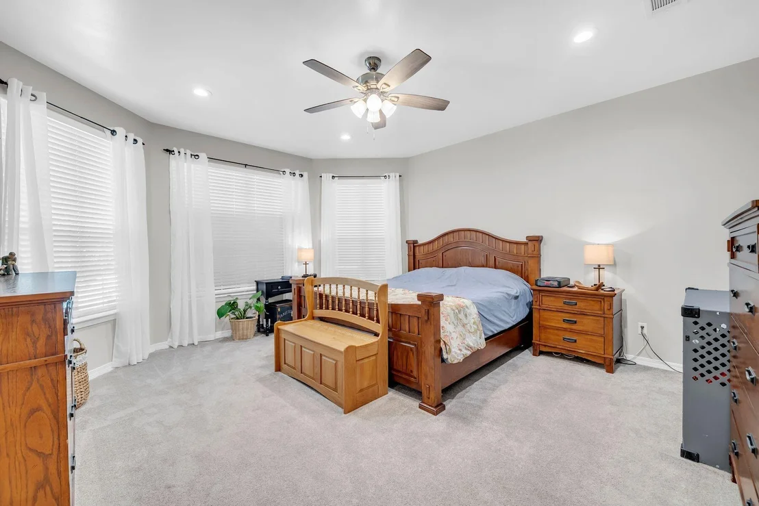 Photo of 4423 Windlake Drive