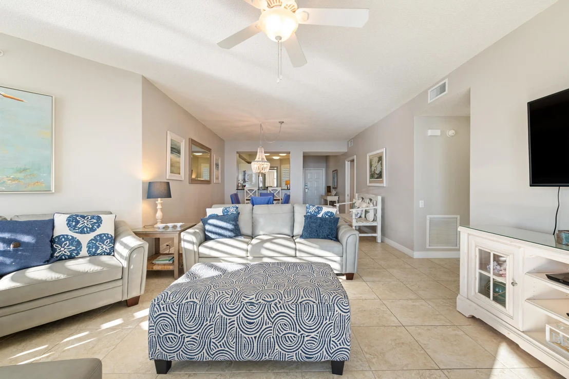 Photo of Unit PH2E at 8501 Gulf Boulevard