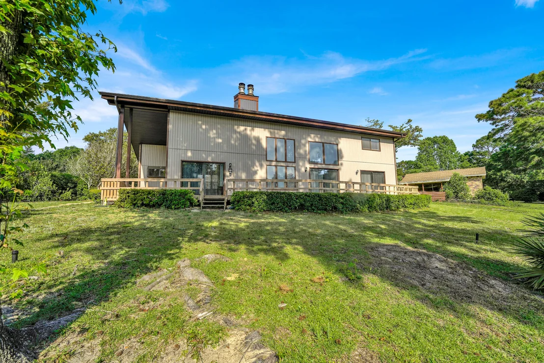 Photo of 645 Carr Drive