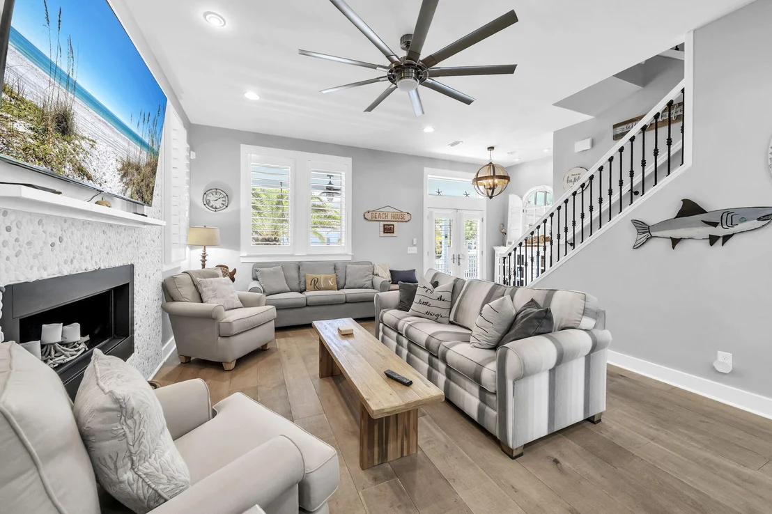 Photo of 100 Parkshore Drive