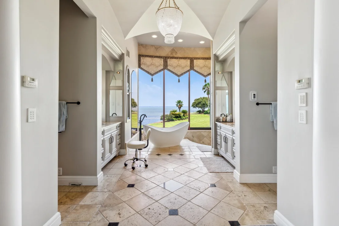 Photo of 4300 Breakwater Drive