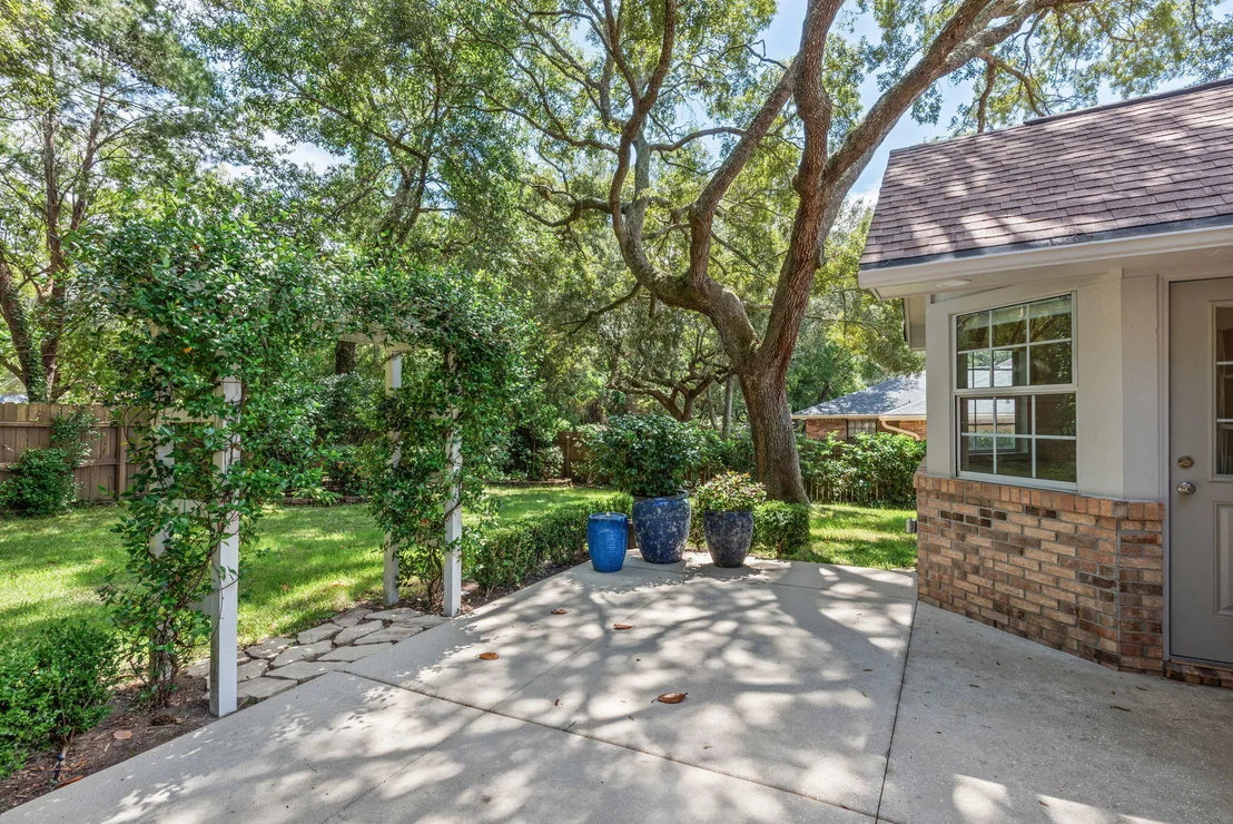 Photo of 149 N Bermuda Circle