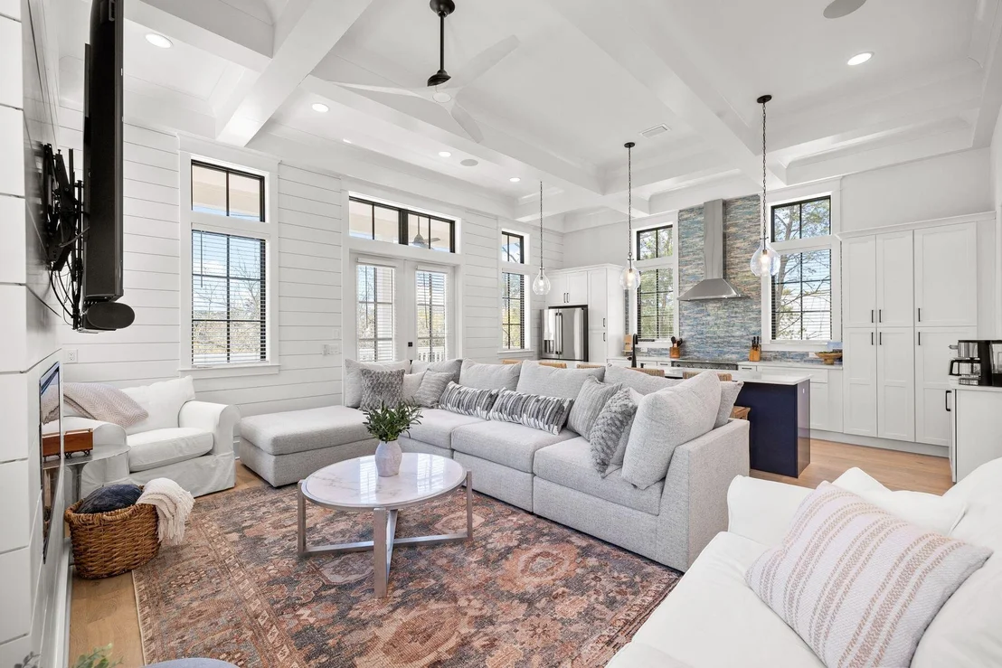 Photo of 42 Grande Pointe Circle