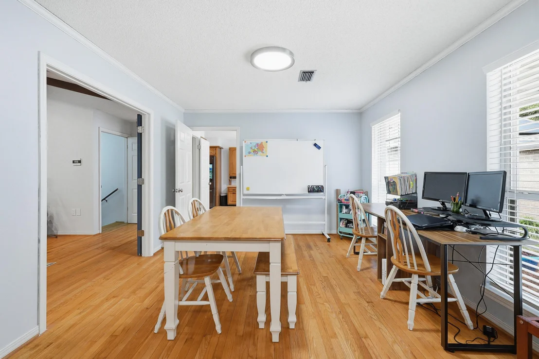Photo of 281 Wava Avenue