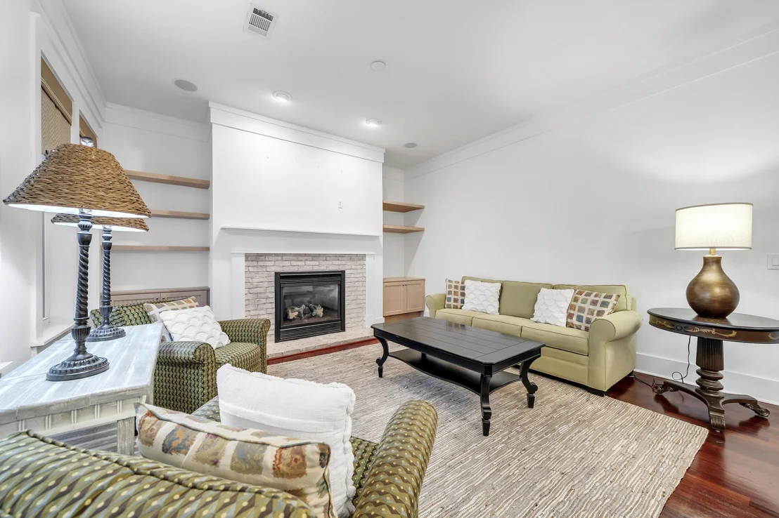 Photo of 1303 Laurel Way