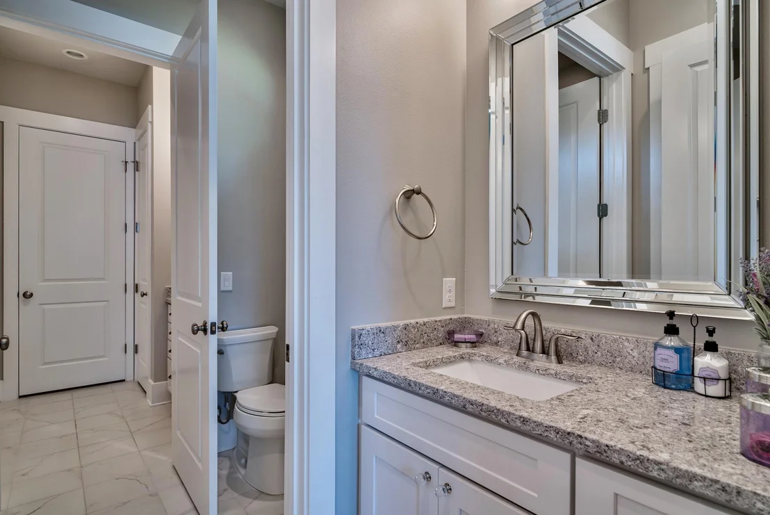 Photo of 989 Forest Shore Drive