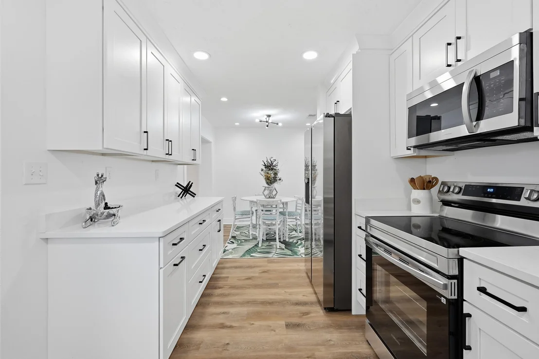 Photo of 640 Cornwall Terrace
