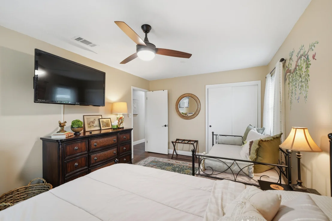 Photo of 18 Pebble Beach Drive
