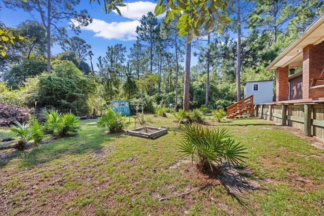 Photo of 2296 Valley Road