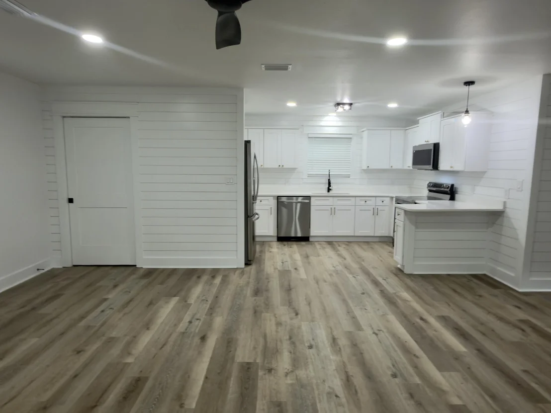Photo of 3172 Maple Street