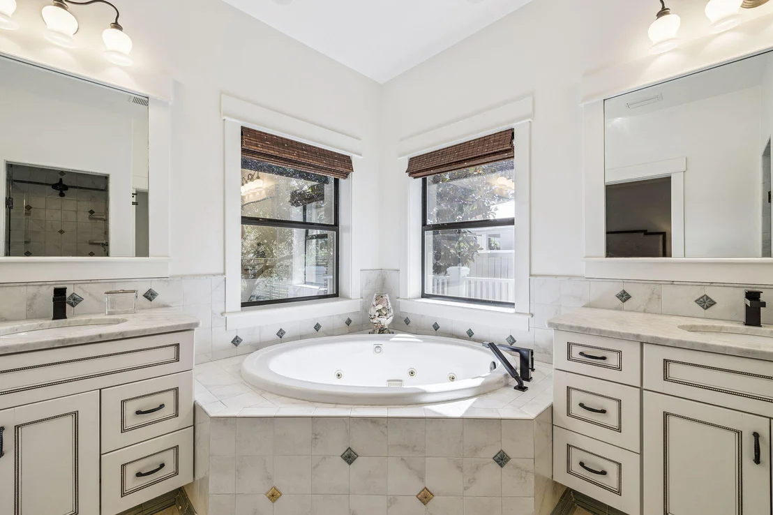 Photo of 76 Crescent Road